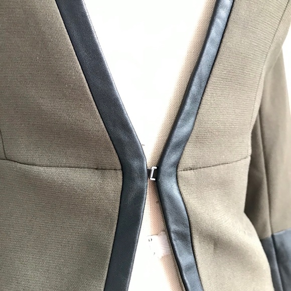 Blazer - Picture 4 of 6